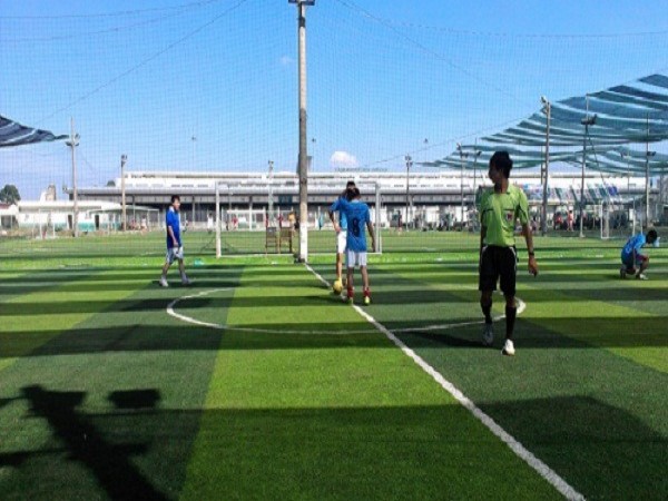 Các kỹ thuật sút phù hợp nhất cho sân cỏ nhân tạo