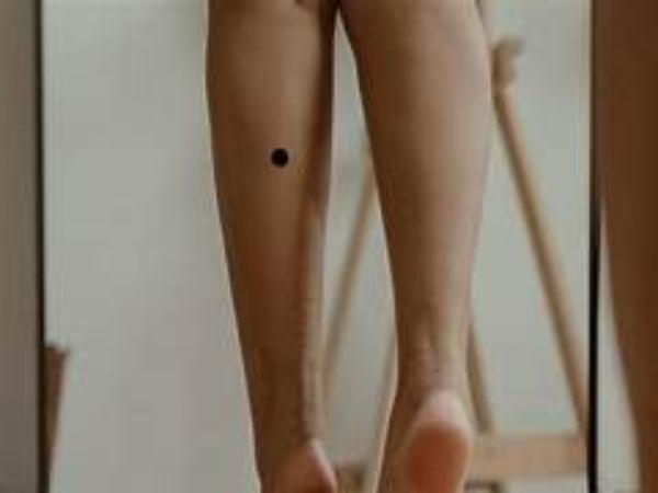 Ý nghĩa chi tiết nốt ruồi ở bắp chân phải nữ