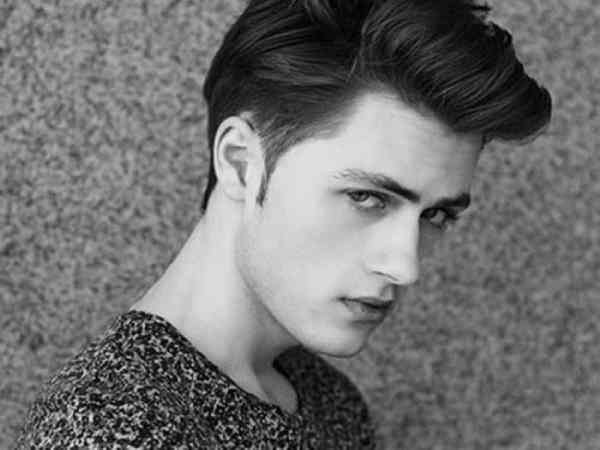 Trong tình duyên nam tiểu nhân Trong tình duyên nam