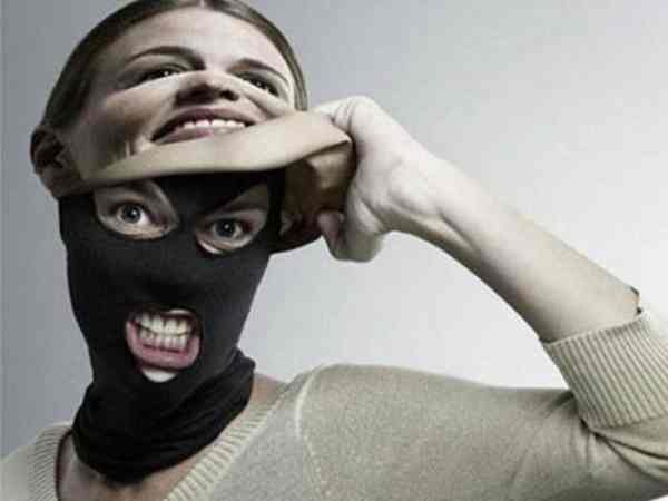 Khuôn mặt kẻ tiểu nhân là gì? Khuôn mặt kẻ tiểu nhân là gì?