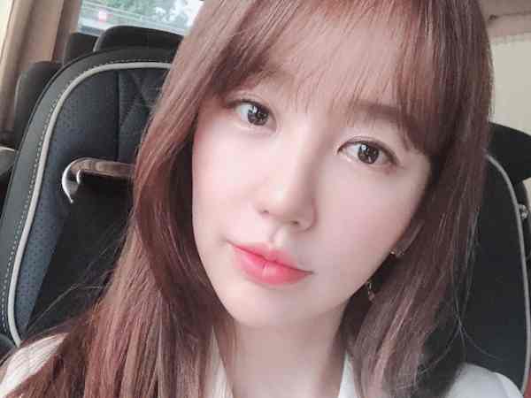  Tướng phụ nữ môi chẻ