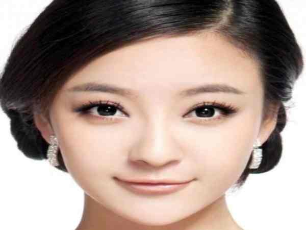 Tướng phụ nữ môi mỏng