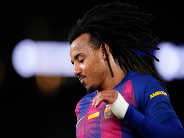 Tin Barcelona: Cầu thủ Jules Kounde đáp trả tin đồn trên MXH