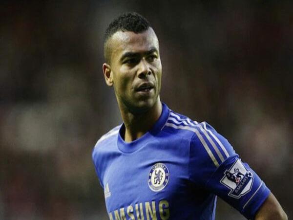 Đội hình Chelsea Hậu vệ trái: Ashley Cole